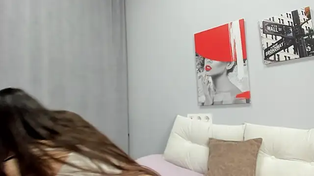 Tiny JuJu online show from April 8, 2026, 12:56 am