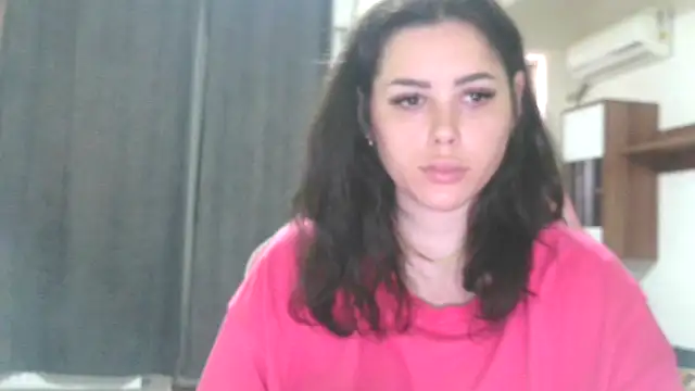LovelyJulliette online show from July 7, 2026, 3:26 pm