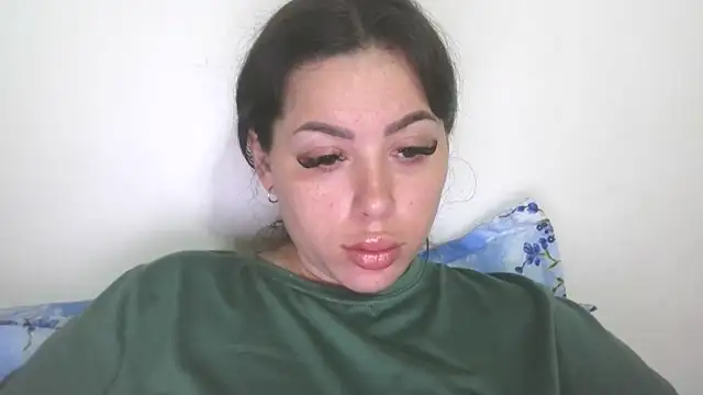 LovelyJulliette online show from June 10, 2026, 10:49 am