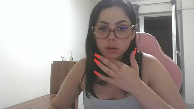 LovelyJulliette online show from June 7, 2026, 11:32 pm