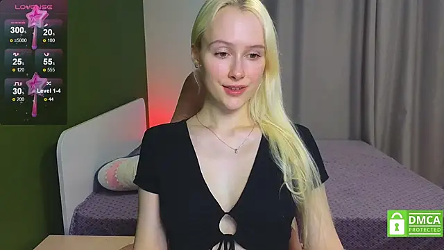 CaseyLabow online show from November 25, 2025, 3:51 am