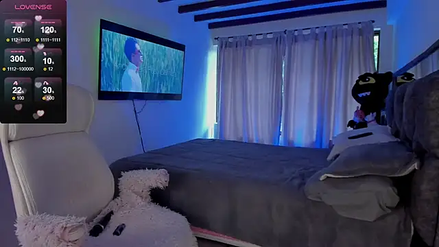 natashasweet online show from December 17, 2025, 9:09 pm