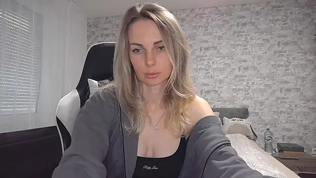 Snapshot of AlissonBia chatting on October 2, 2025, 3:59 pm AlissonBia online show from October 2, 2025, 3:59 pm