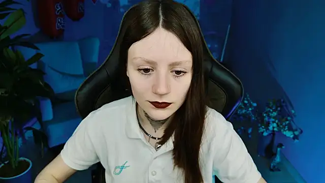 Snapshot of VeliraBraitberg chatting on March 7, 2025, 8:13 am VeliraBraitberg online show from March 7, 2025, 8:13 am