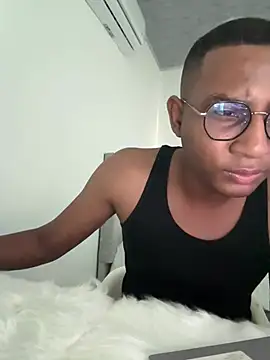 Snapshot of Arwens_bell08 chatting on February 16, 2025, 6:21 pm Arwens bell08 online show from February 16, 2025, 6:21 pm