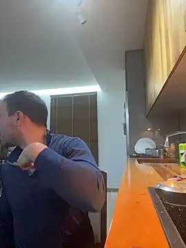 Adventurehotman online show from December 4, 2025, 11:59 pm