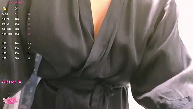LaraSkinny online show from June 10, 2026, 1:01 pm