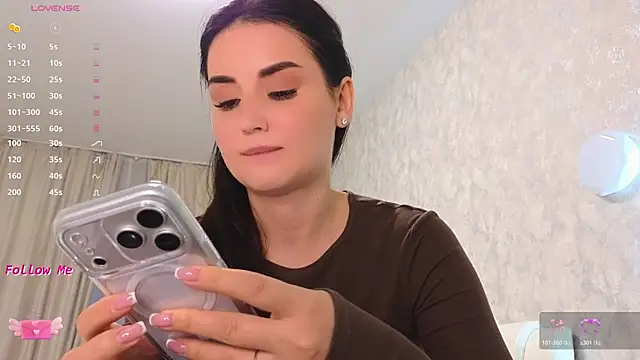 LaraSkinny online show from March 31, 2026, 1:13 pm