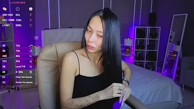 Snapshot of _MIURA_ chatting on February 9, 2026, 1:03 am MIURA online show from February 9, 2026, 1:03 am