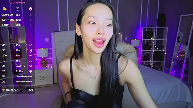 Snapshot of _MIURA_ chatting on February 10, 2026, 1:04 am MIURA online show from February 10, 2026, 1:04 am