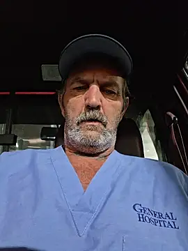 Hotbodyscottie online show from April 18, 2026, 2:47 am