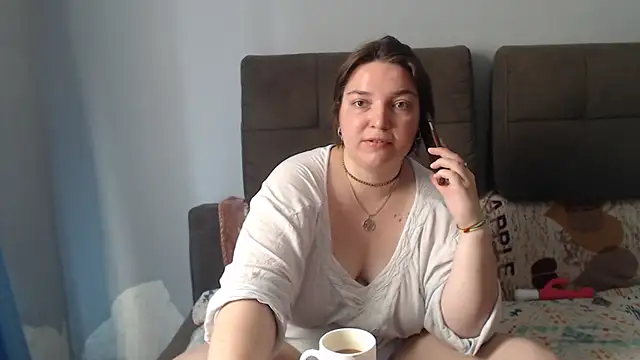 Amelia Kiss  online show from June 16, 2026, 12:54 am