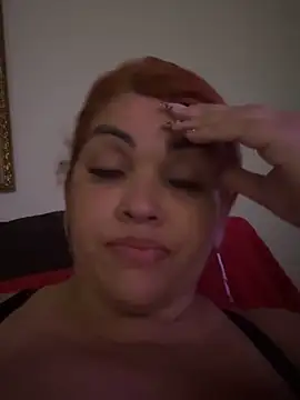 Bruninhaa34 online show from November 5, 2025, 4:43 pm