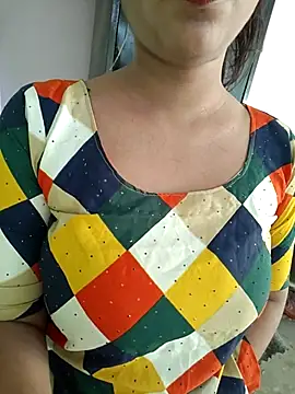 Snapshot of Kavita_ji chatting on February 24, 2026, 2:45 am Kavita ji online show from February 24, 2026, 2:45 am