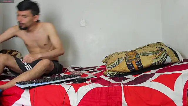 Aaron BigDickxxx online show from April 8, 2026, 6:53 pm