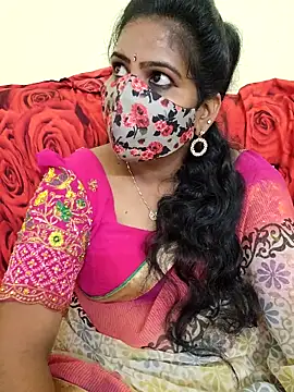 Snapshot of melina214 chatting on April 12, 2026, 2:31 pm melina214 online show from April 12, 2026, 2:31 pm