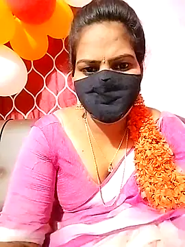 Snapshot of melina214 chatting on February 25, 2025, 4:46 pm melina214 online show from February 25, 2025, 4:46 pm