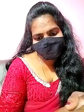 Snapshot of melina214 chatting on February 20, 2025, 4:47 pm melina214 online show from February 20, 2025, 4:47 pm