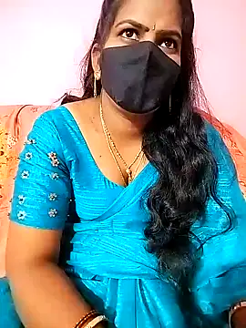 Snapshot of melina214 chatting on January 24, 2025, 4:39 pm melina214 online show from January 24, 2025, 4:39 pm