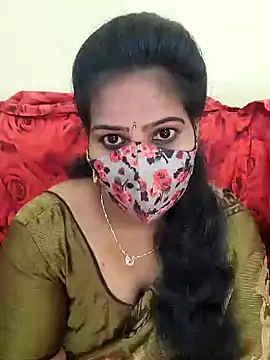 Snapshot of melina214 chatting on April 13, 2026, 2:37 am melina214 online show from April 13, 2026, 2:37 am