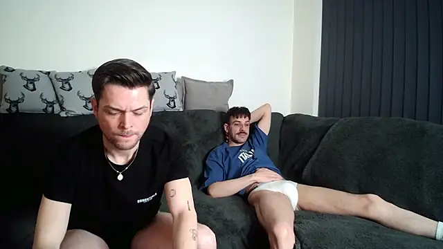 twotwinkhusbandss online show from February 1, 2026, 5:55 pm