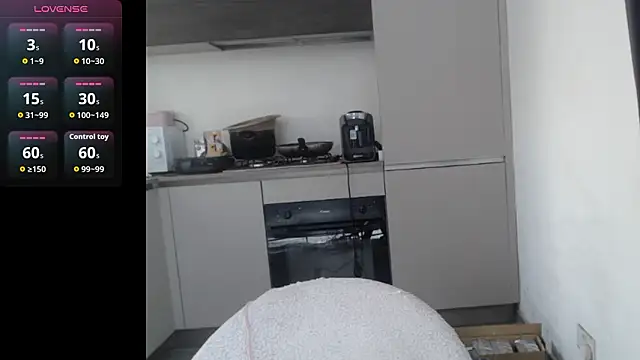 Snapshot of Dominahot4you chatting on February 13, 2026, 8:47 am Dominahot4you online show from February 13, 2026, 8:47 am