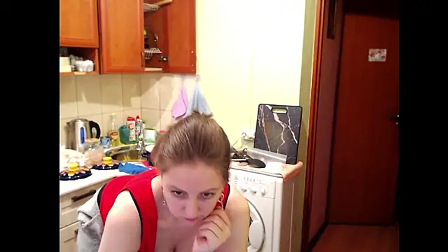 Sakura Green online show from March 12, 2025, 3:18 pm