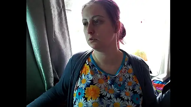 Sakura Green online show from April 28, 2026, 10:41 am