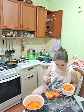 Sakura Green online show from March 11, 2025, 8:53 pm