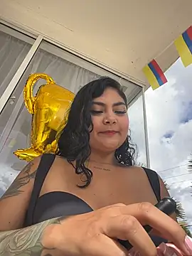 Snapshot of Juli_Walker chatting on June 23, 2026, 7:45 pm Juli Walker online show from June 23, 2026, 7:45 pm
