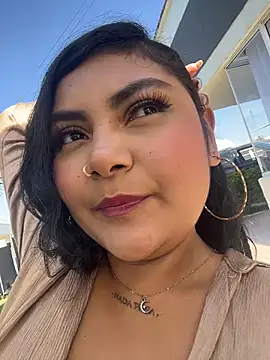 Snapshot of Juli_Walker chatting on March 16, 2026, 2:10 pm Juli Walker online show from March 16, 2026, 2:10 pm