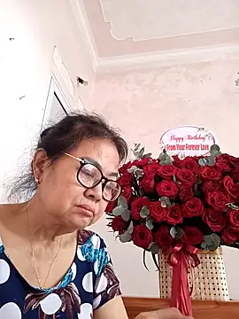 Hotestlove online show from March 18, 2026, 1:53 am