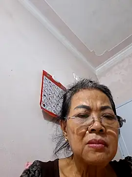 Snapshot of Hotestlove chatting on October 13, 2025, 1:34 pm Hotestlove online show from October 13, 2025, 1:34 pm