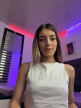 IsadoraGalle  online show from May 31, 2026, 4:46 pm