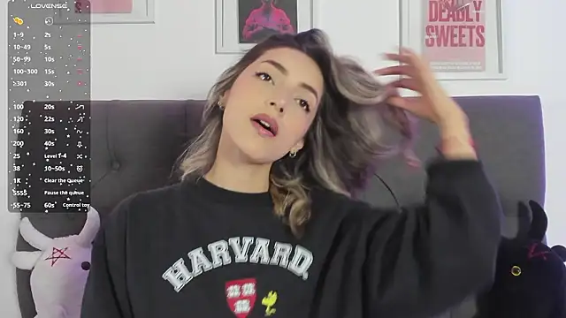 Snapshot of IsadoraGalle_ chatting on February 25, 2026, 2:06 pm IsadoraGalle online show from February 25, 2026, 2:06 pm