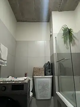 Snapshot of slimcateee chatting on November 27, 2025, 6:30 pm slimcateee online show from November 27, 2025, 6:30 pm