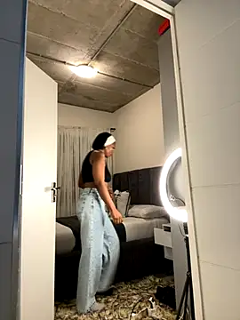 Snapshot of slimcateee chatting on November 14, 2025, 6:00 pm slimcateee online show from November 14, 2025, 6:00 pm