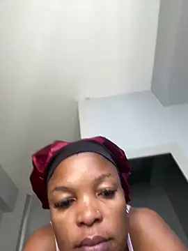 Snapshot of slimcateee chatting on October 24, 2025, 7:40 am slimcateee online show from October 24, 2025, 7:40 am