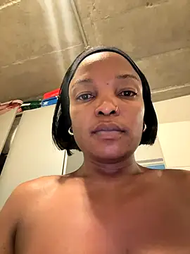 Snapshot of slimcateee chatting on November 18, 2025, 8:01 pm slimcateee online show from November 18, 2025, 8:01 pm