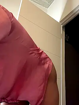 Snapshot of slimcateee chatting on November 16, 2025, 12:15 am slimcateee online show from November 16, 2025, 12:15 am