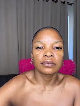 slimcateee online show from May 15, 2026, 8:23 am