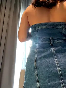 CuteeRose online show from December 3, 2025, 9:31 am