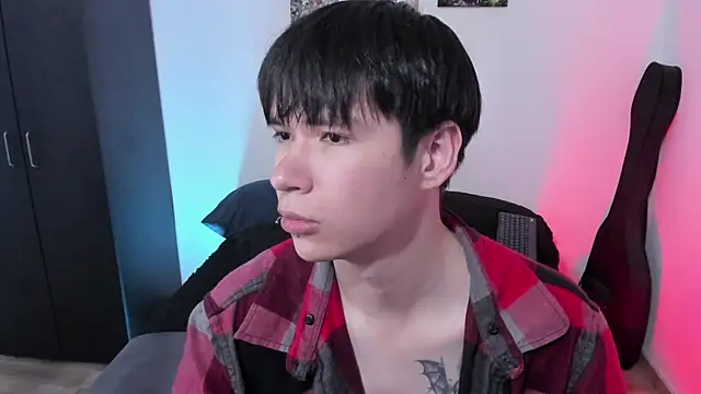 Aventure Twinks online show from July 10, 2026, 2:33 am