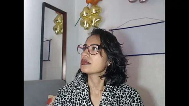 Snapshot of fantasty_nylon chatting on October 1, 2025, 4:22 pm fantasty nylon online show from October 1, 2025, 4:22 pm