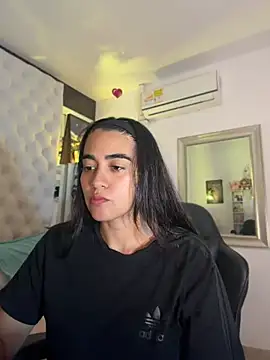 ZarahEvans online show from August 6, 2026, 8:37 pm