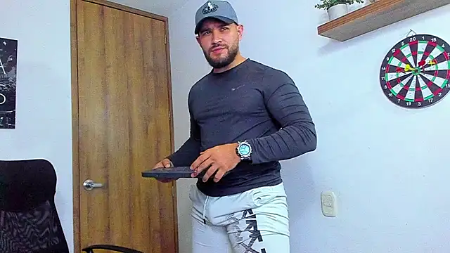 AndrewDiaz online show from September 30, 2025, 11:55 pm