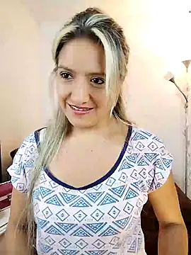 Snapshot of valeriahunter1 chatting on January 13, 2025, 11:38 pm valeriahunter1 online show from January 13, 2025, 11:38 pm