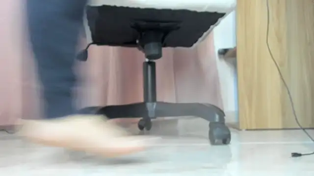 kattypinkk online show from December 1, 2025, 9:59 pm