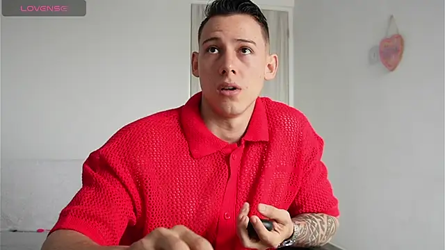 Muscle King Cum online show from April 16, 2026, 1:45 pm