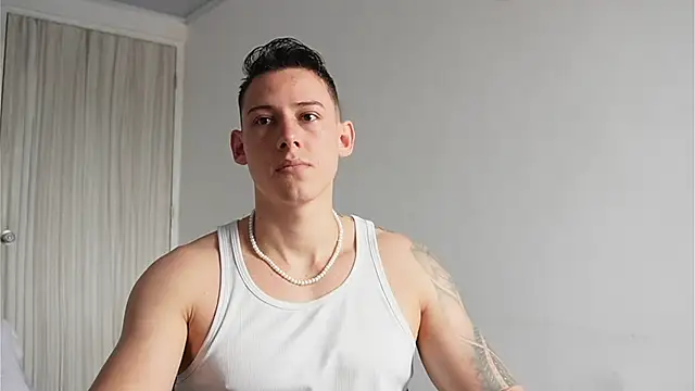 Muscle King Cum online show from April 17, 2026, 2:53 pm